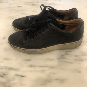 Men’s Vince sneakers black nubuck size 9.5